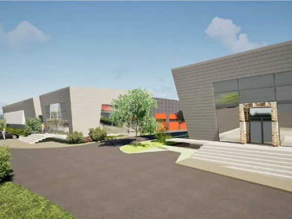 Local d'activité 4496 m²