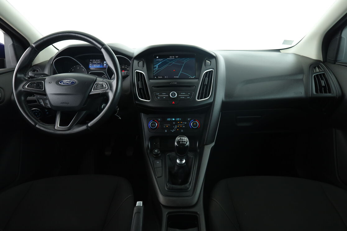 Ford Focus 1.5 TDCi Executive — photo 11