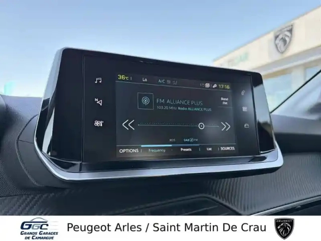 Peugeot 208 electrique 50 kwh 136ch — photo 18