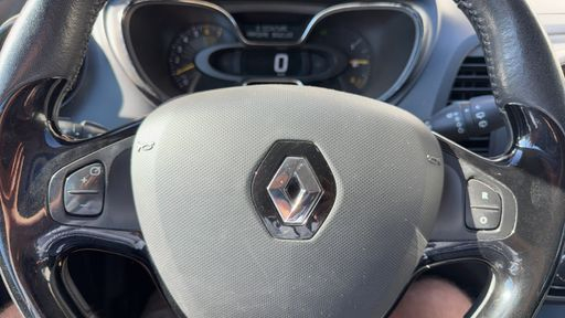 Renault Captur 0.9 TCe 90 - Business – 2015 – 120562 km – Essence – Boîte Manuelle — photo 20