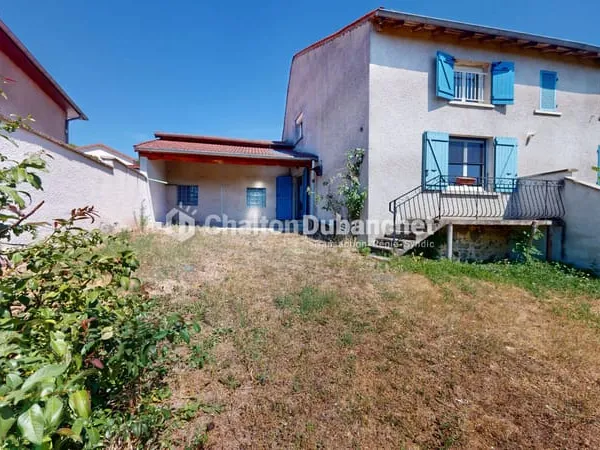 VILLEMONTAIS (42) -maison 94 m2 avec garage, terrain et dépendances
