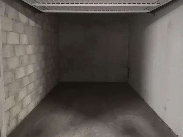 Parking 13 m²
