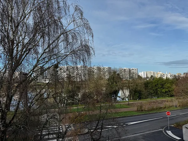 Nantes : Bords de Loire Appartement T4 avec cave et garage