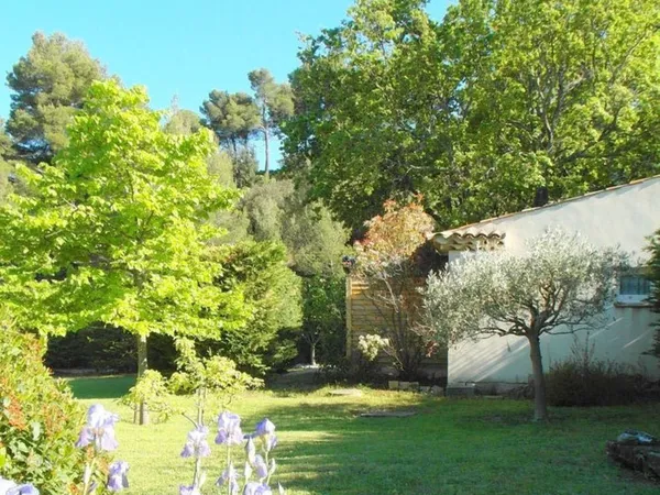 LUBERON - BASTIDON T2 TT CONFORT (1-2 pers), TERRASSE, PARK