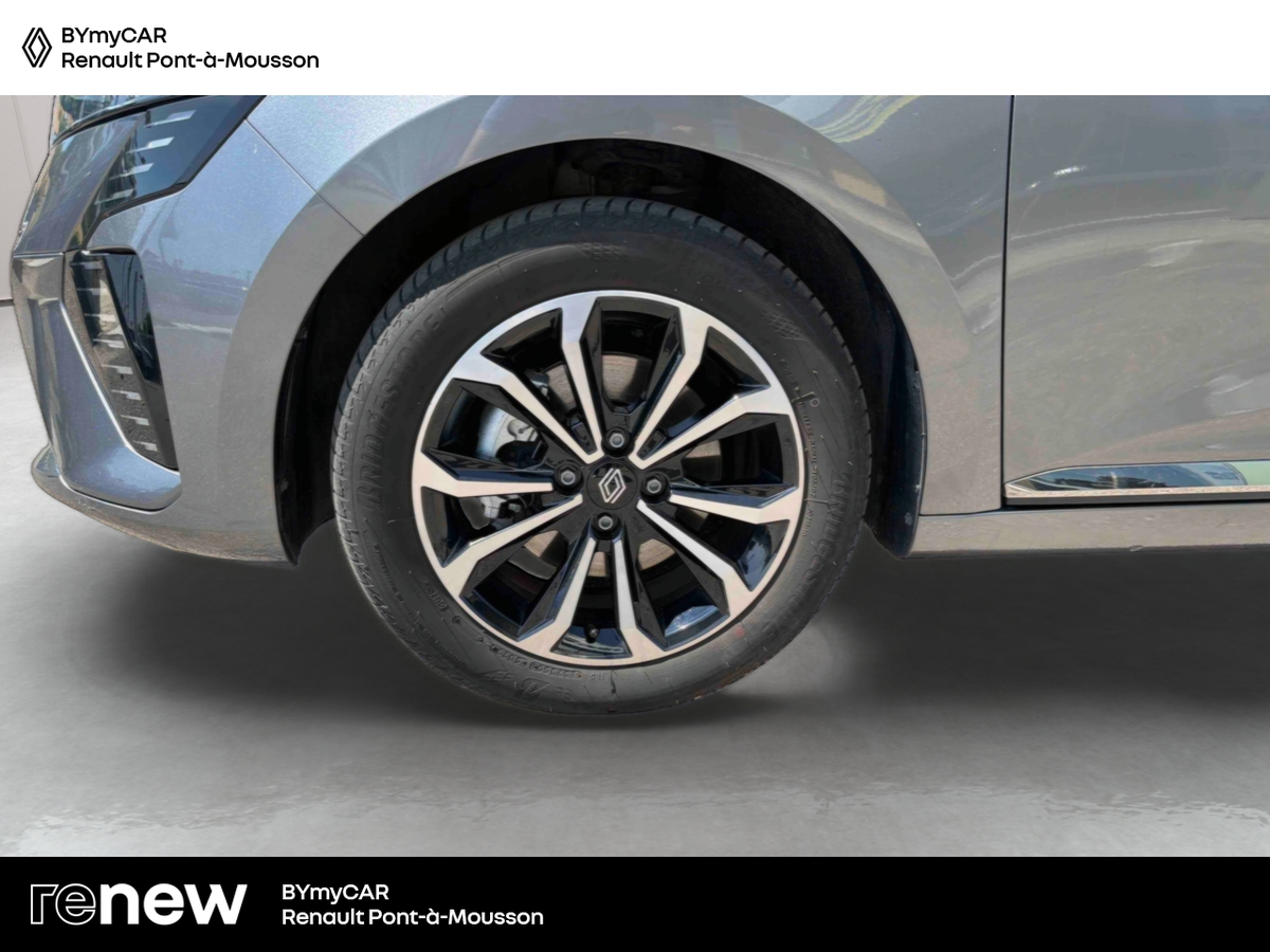Renault Clio E-Tech full hybrid 145 — photo 14