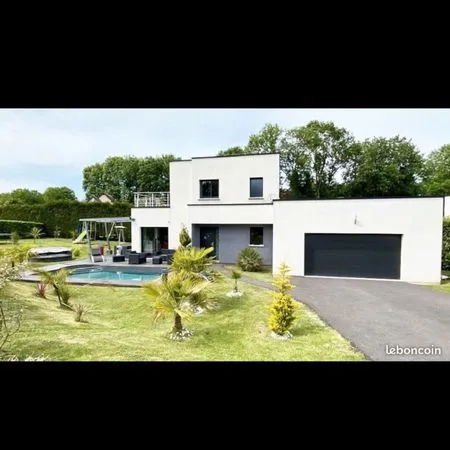 Maison d'architecte sur 1200m2 de terrain avec Piscine