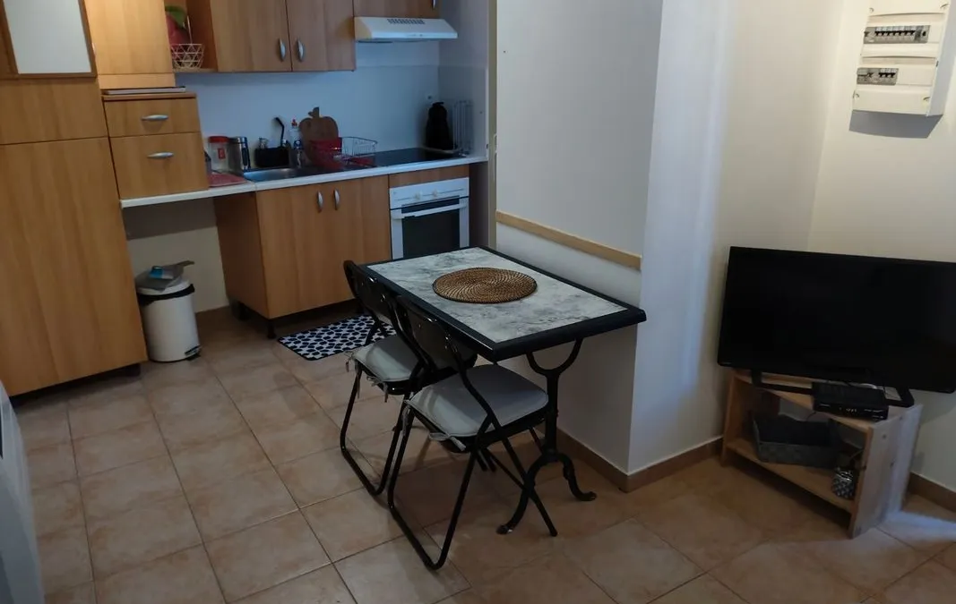 Photo 1