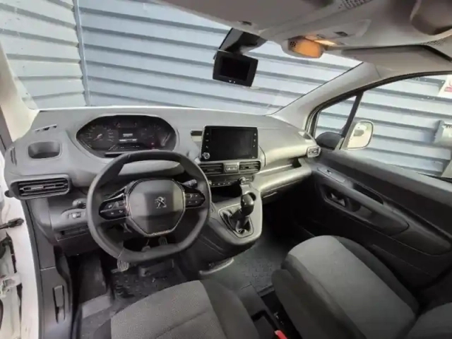 Peugeot Partner standard 1.6 bluehdi 100ch premium — photo 24
