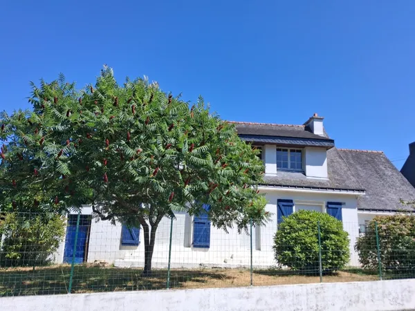 Maison familiale proche bourg et écoles- Plumergat