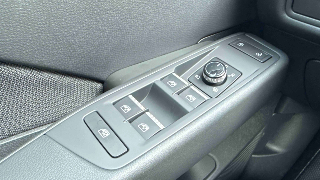 Volkswagen ID.3 Neo 50 kWh — photo 35
