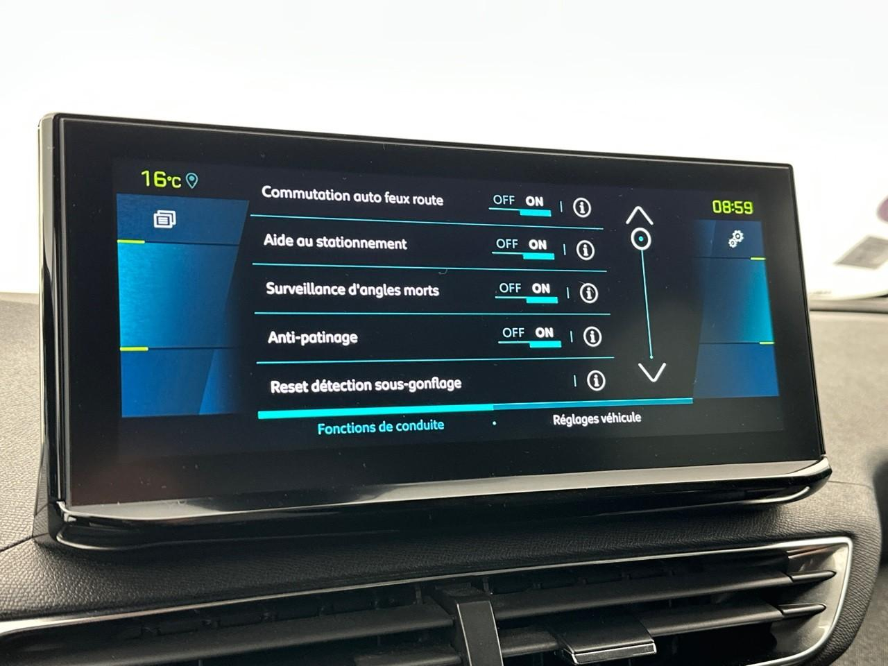 Peugeot 3008 hybrid 225 e-eat8 allure pack — photo 23