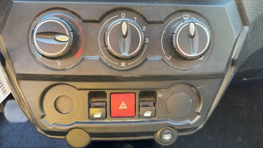 Aixam City 0.5 8 BVA - Sport – 2023 – 24617 km – Diesel – Boîte Automatique — photo 19
