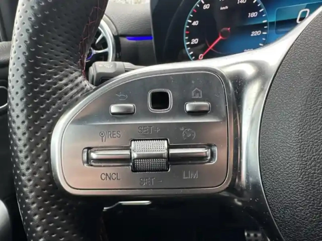 Mercedes Classe A 200 amg line — photo 39
