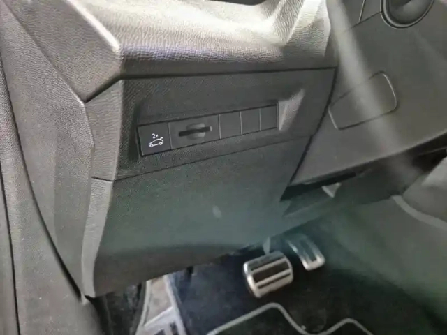 Peugeot 308 sw hybrid 145 e-dcs6 — photo 22