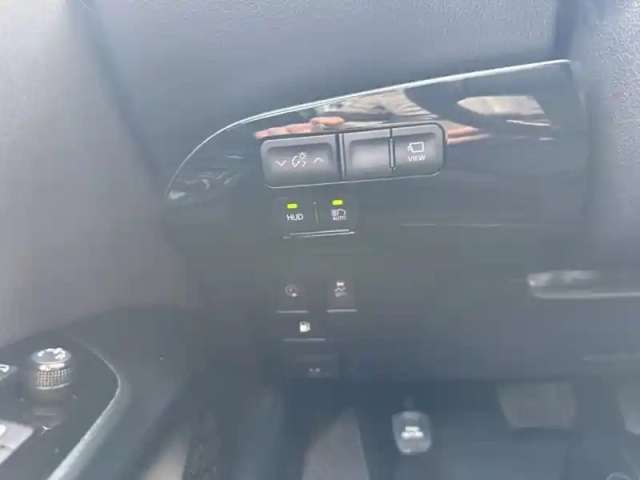 Toyota Prius hybrid rechargeable dynamic pack premium — photo 19