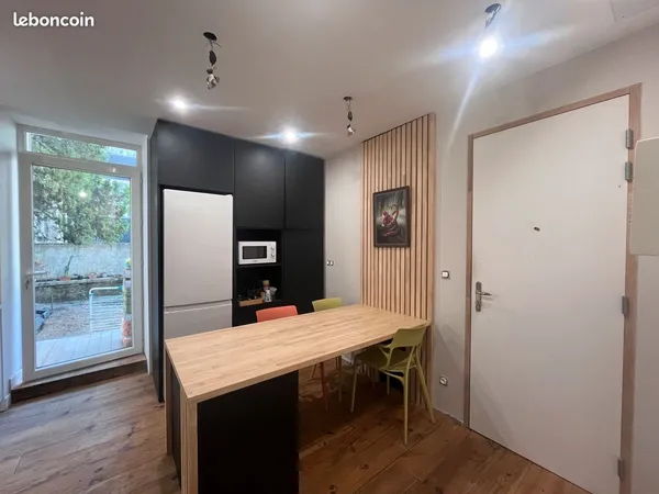 APPARTEMENT T2 DE 35m² AVEC JARDIN - 590 euros
