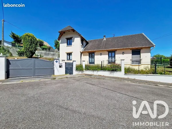 Maison familiale 5 pièces 132 m²