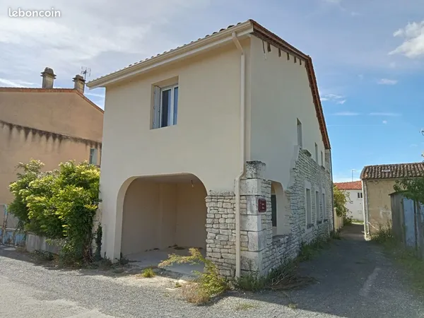 Maison de ville à Vars, 87 m2, 4 pièces, pas de jardin