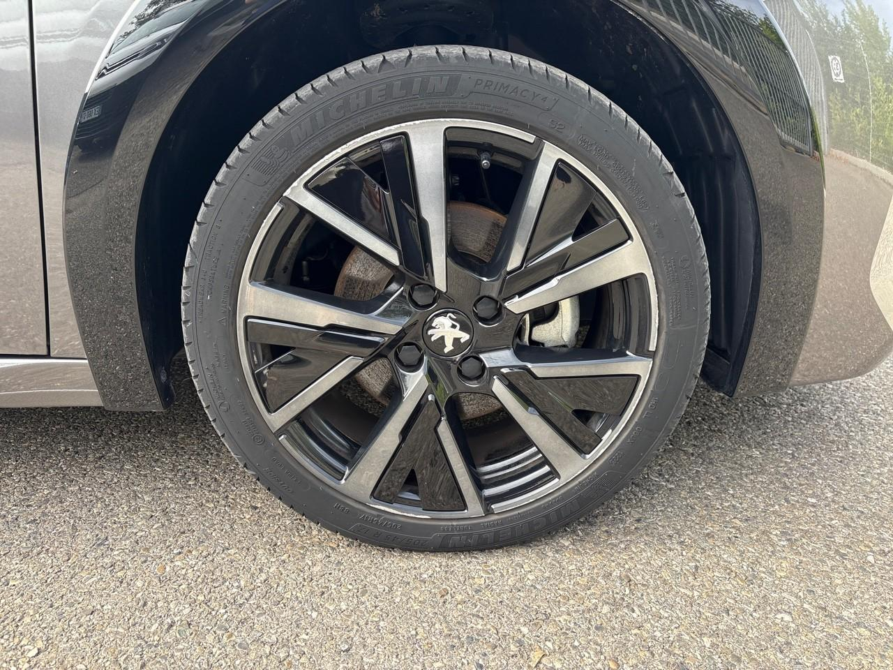 Peugeot 208 1.2 puretech 100ch s&s gt — photo 12