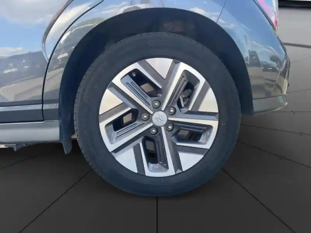 Hyundai Kona electric 64kwh - 204ch executive — photo 26