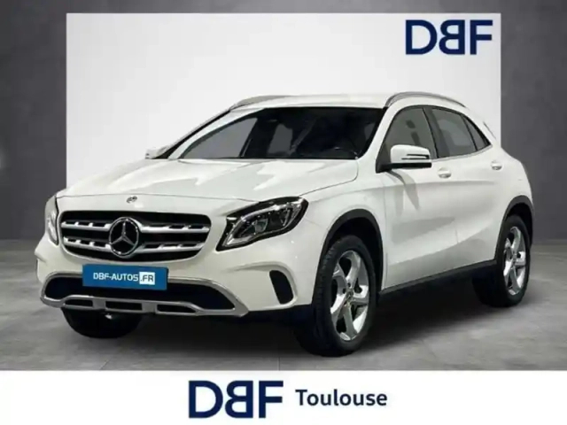 Mercedes Gla 180 sensation — photo 1