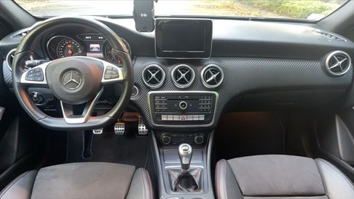 Mercedes Classe A 1.5 160 90 - Fascination – 2016 – 137279 km – Diesel – Boîte Manuelle — photo 25
