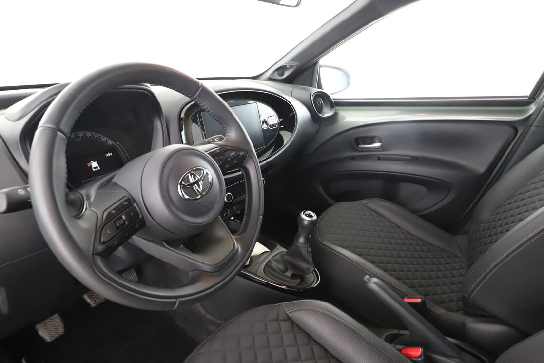 Toyota Aygo X 1.0 VVT-i Collection — photo 10