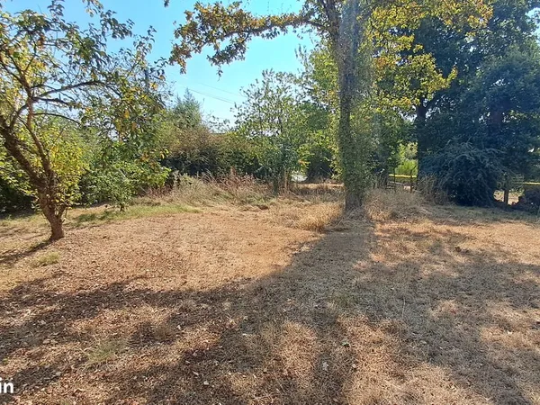 Terrain constructible sur-mesure - hors lotissement