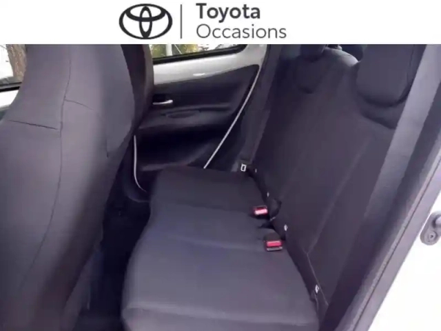 Toyota Aygo x 1.0 vvt-i 72ch dynamic s-cvt my23 — photo 14