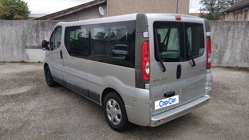Renault Trafic Passenger L2 H1 2.0 dCI 115 - Expression – 2013 – 102821 km – Diesel – Boîte Manuelle — photo 6