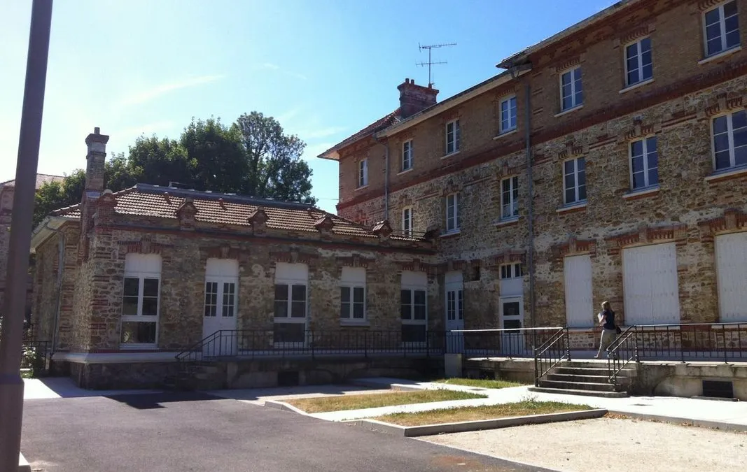 Photo 1