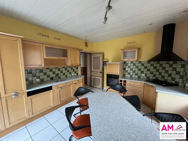 Maison 10 pièces 300 m²
