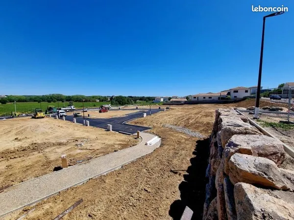 Terrain 406 m² Servian