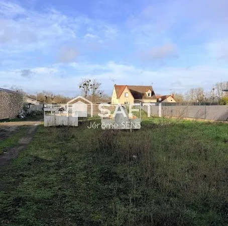 Terrain 906 m²