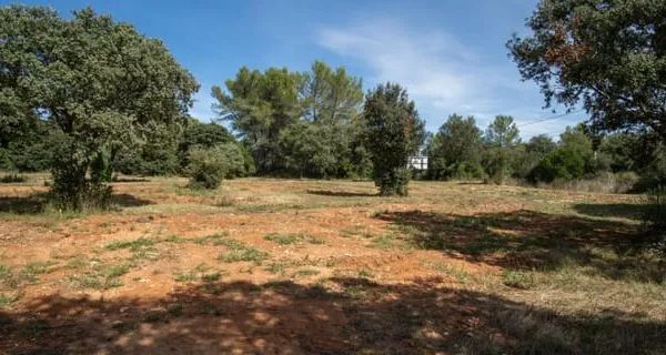 Terrain 450 m²