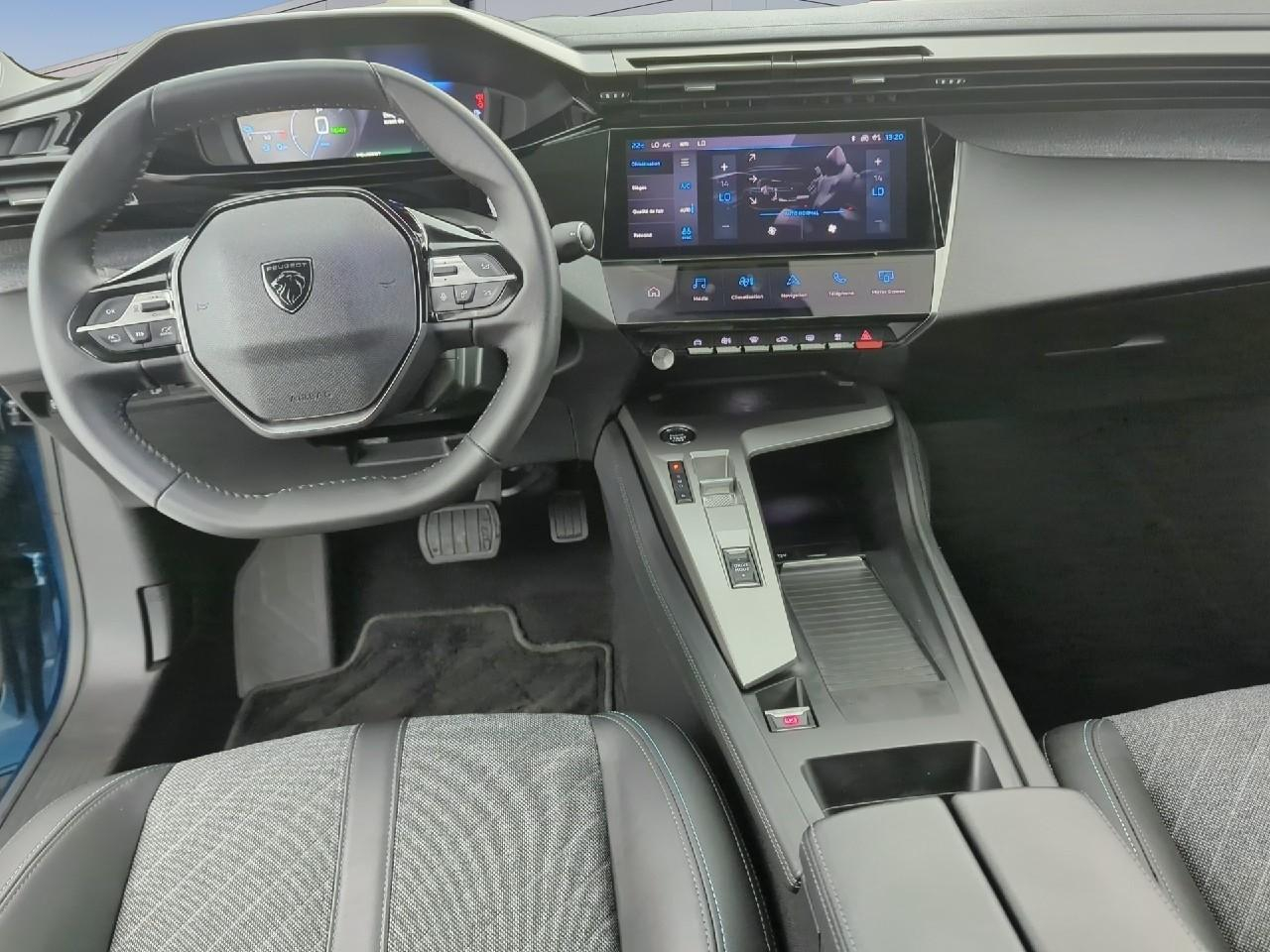 Peugeot 408 phev 225 e-eat8 allure pack — photo 8