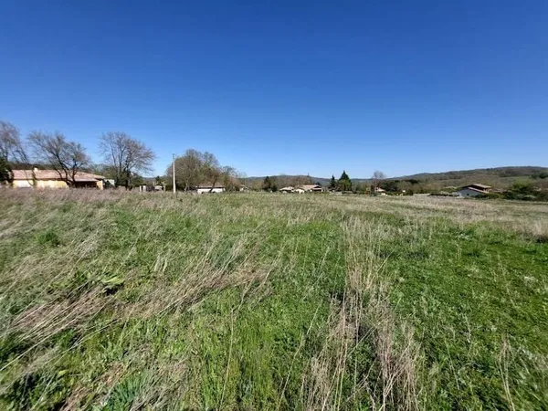 Terrain 3010 m²