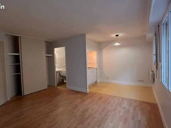 Grand Studio proche Lycée Montesquieu Quartier St Pierre