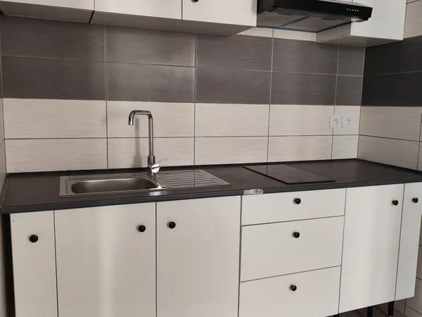 Appartement type 2 belle de mai refait a neuf
