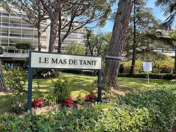 Location Garage Mas de Tanit 14 m2