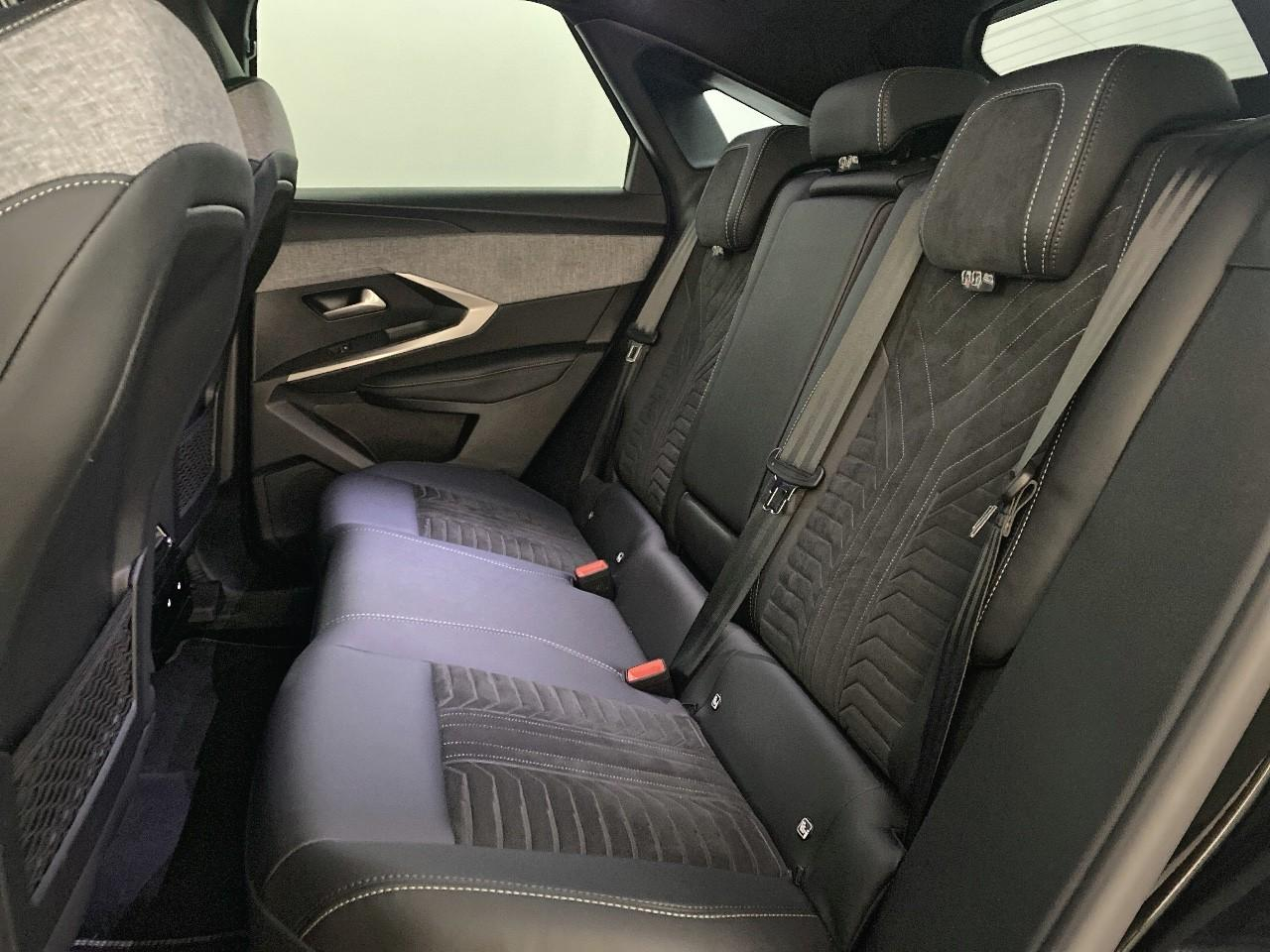 Peugeot 3008 hybrid 145 e-dcs6 gt — photo 10