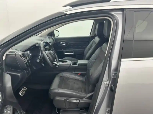 Citroën C5 Aircross hybride rechargeable 225 e-eat8 — photo 11