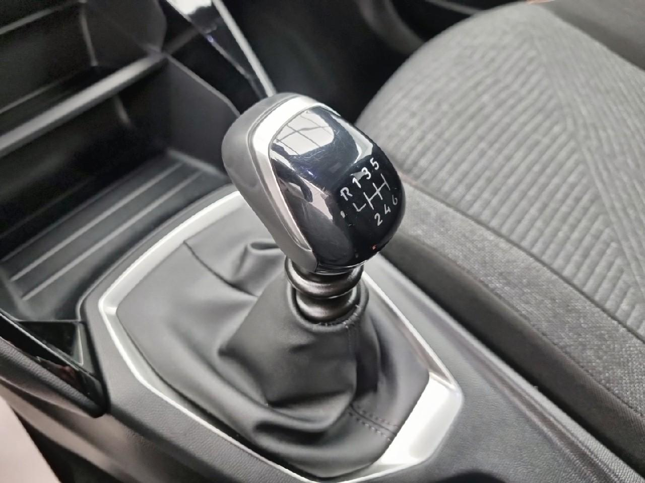 Peugeot 2008 100 s&s bvm6 business — photo 17
