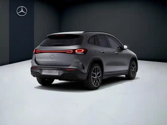 Mercedes Eqa 250+ amg line — photo 21