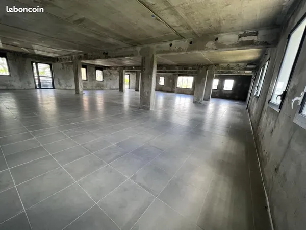 Bureau 410 m²
