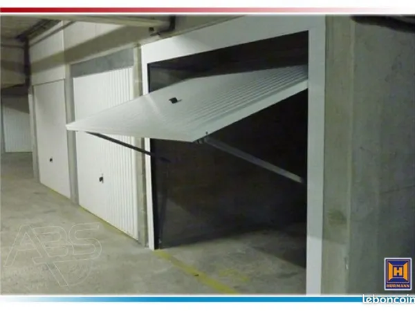 Garage type box
