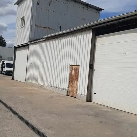 LOCAL D'ACTIVITE 160 m² LA RICHE