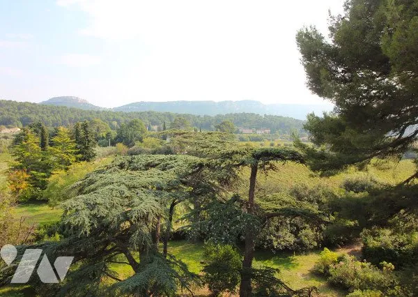 Maison 22 pièces 500 m²