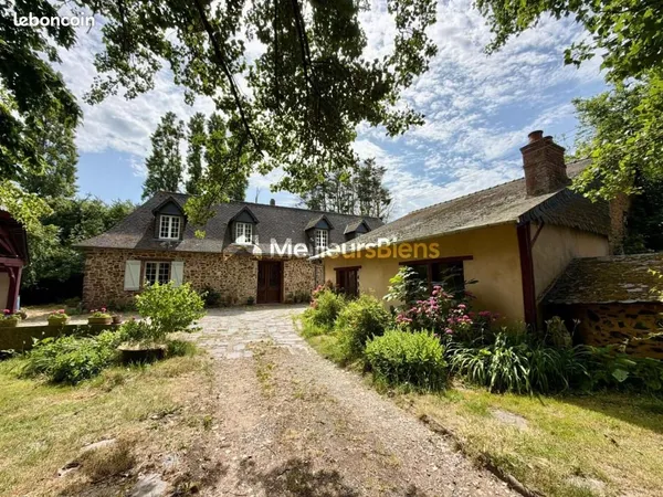 Maison 8 pièces 244 m²