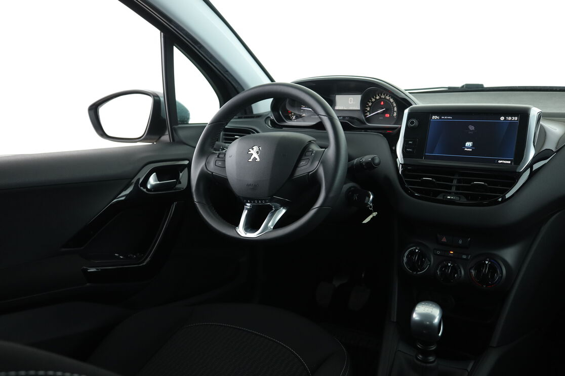 Peugeot 208 1.5 Blue-HDi Active — photo 12